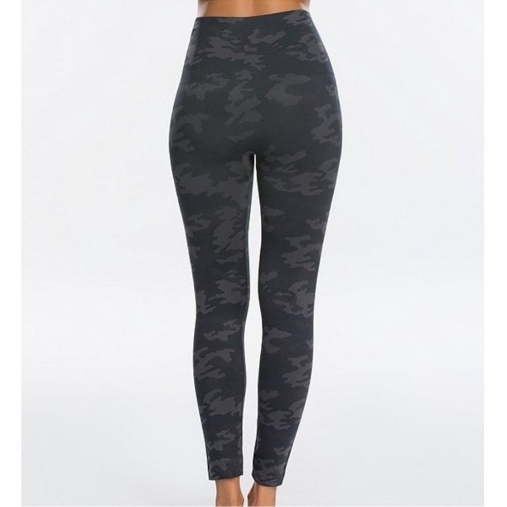 SPANX High-Rise Full Length Dark Black Camo Leggings - Picture 5 of 10